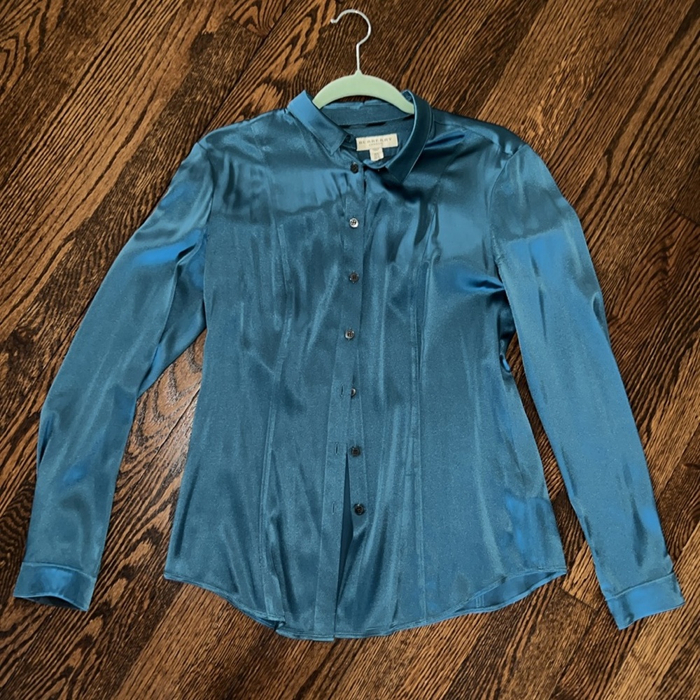 💚Burberry💚 PRISTINE SILK Teal Button Down Blouse. US8.